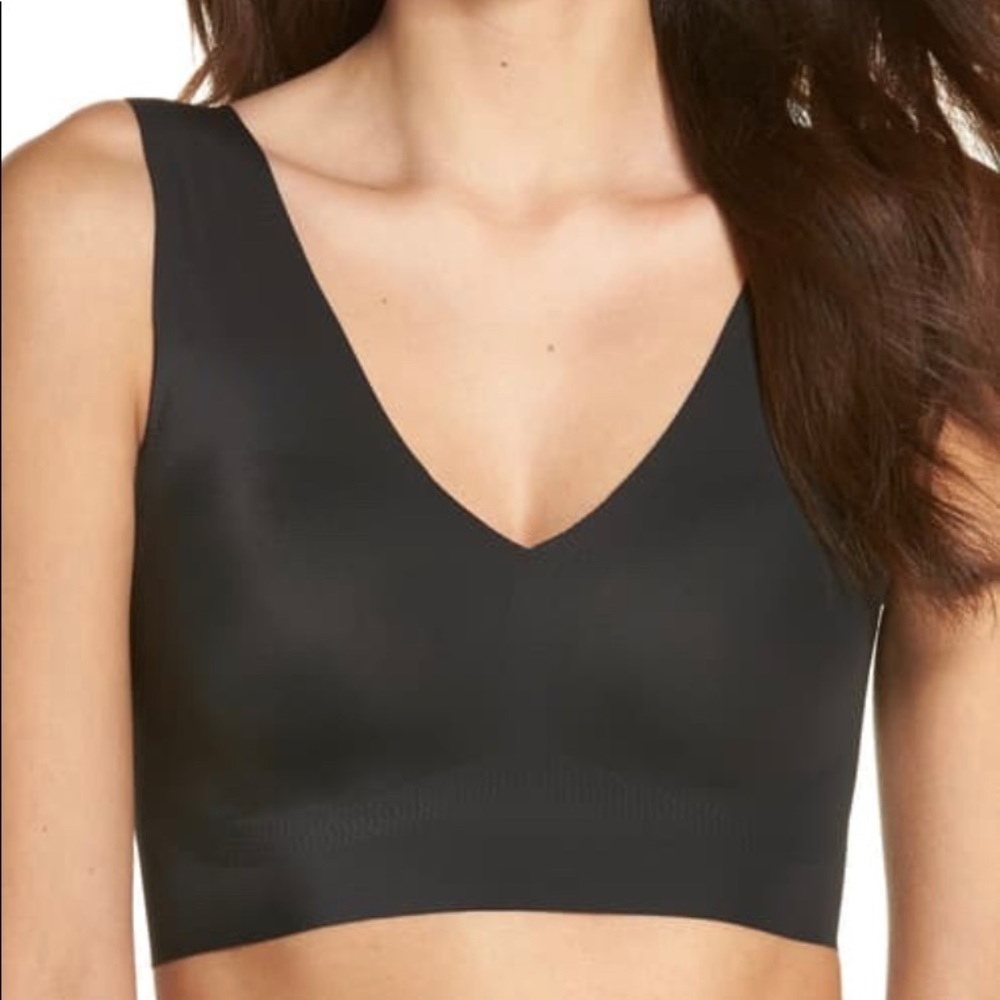 True and Co. truer body V-neck